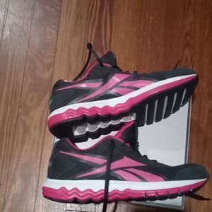 Reebok ladies size 9 training